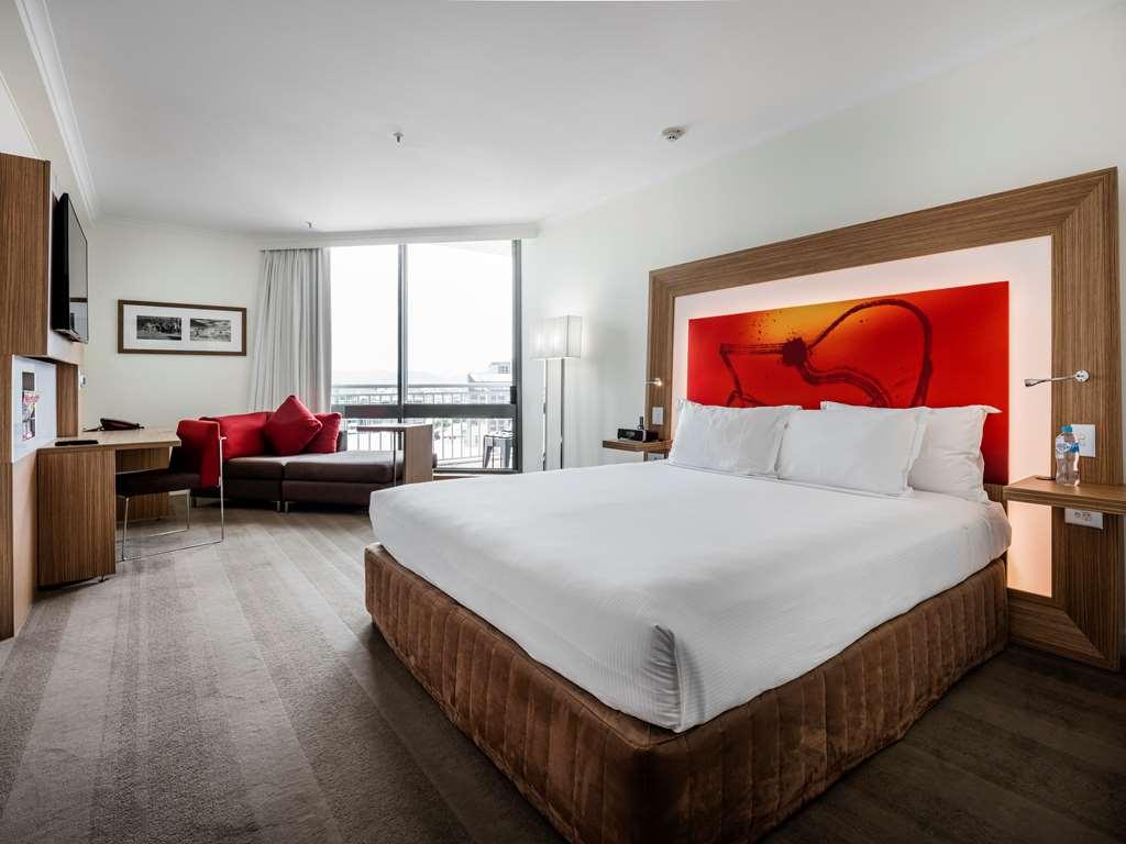 布里斯班阿莫拉酒店 客房 照片 A room at the hotel