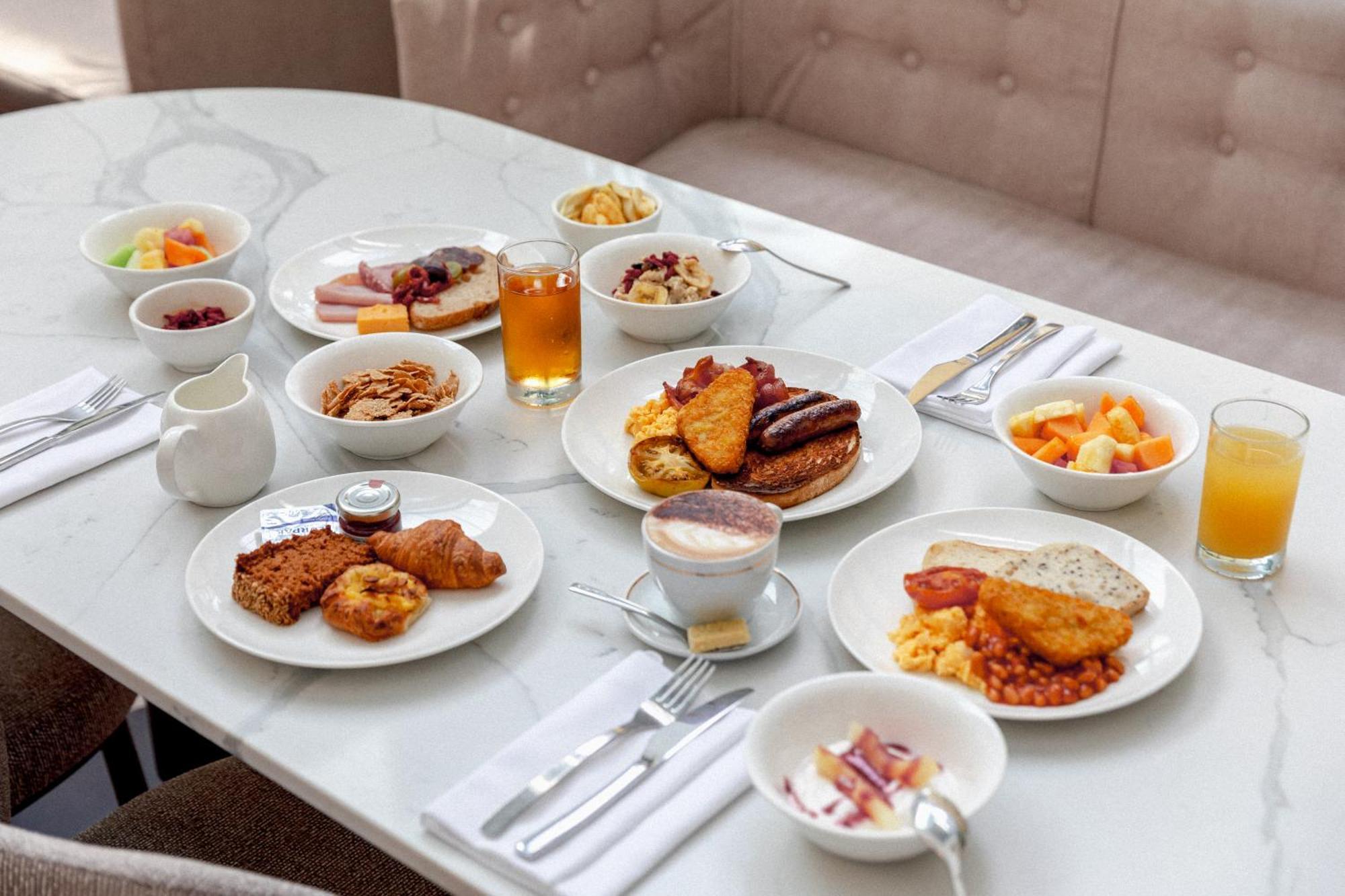 布里斯班阿莫拉酒店 外观 照片 A breakfast buffet at a hotel